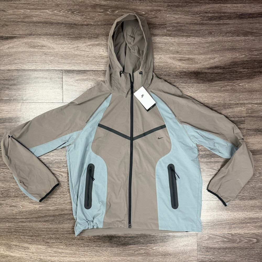 Nike Tech Dri-FIT Woven Windrunner Jacket Men's L NWT IH8461-289